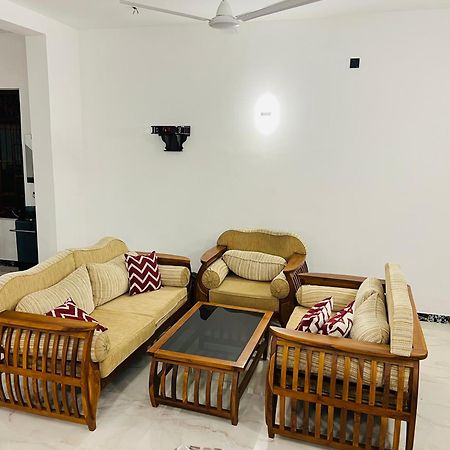 نيجومبو Ahasna Airport Villa المظهر الخارجي الصورة