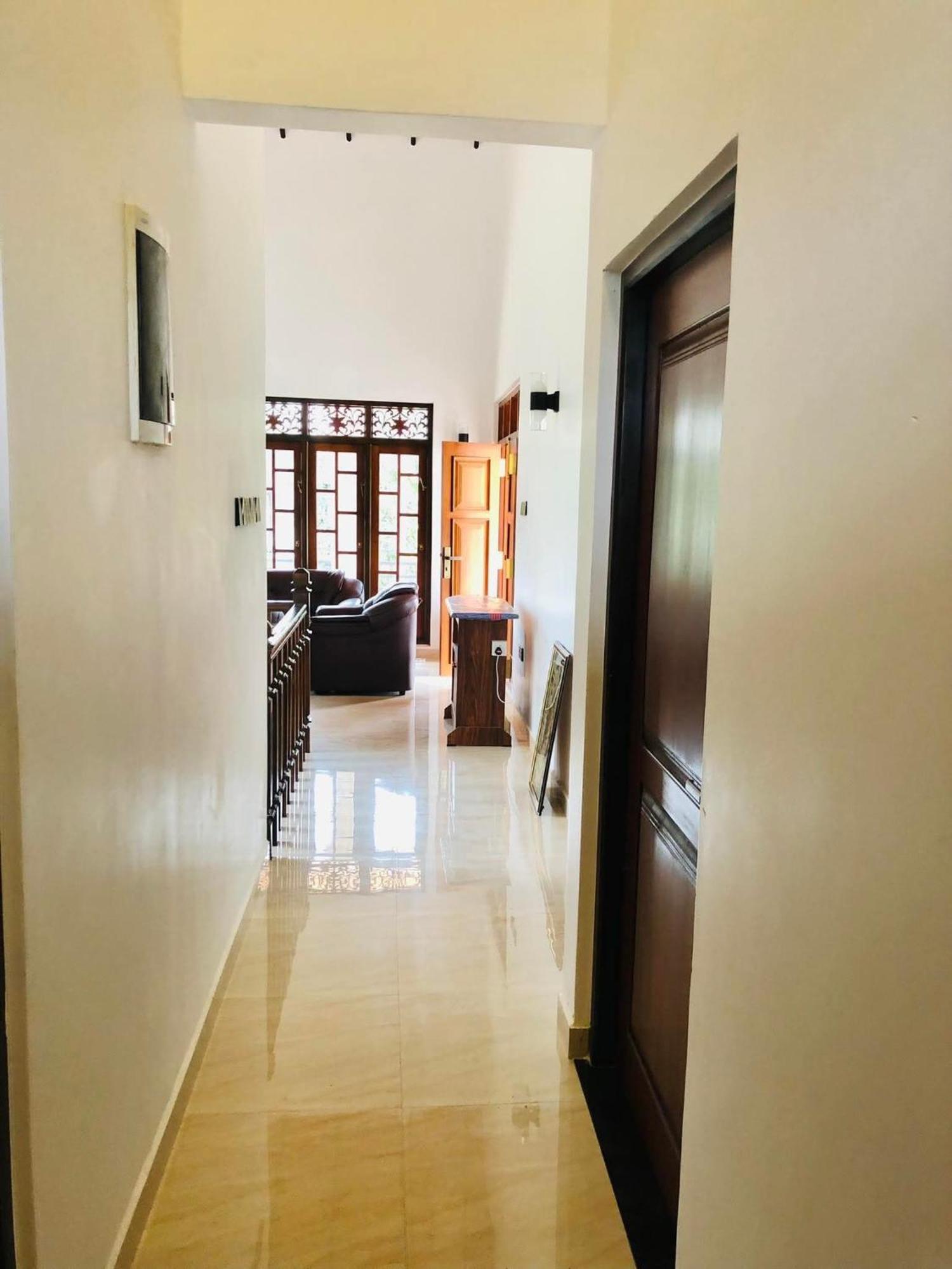 نيجومبو Ahasna Airport Villa المظهر الخارجي الصورة