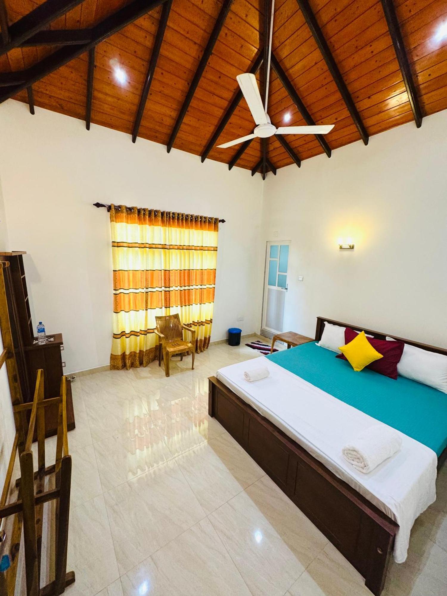 نيجومبو Ahasna Airport Villa المظهر الخارجي الصورة